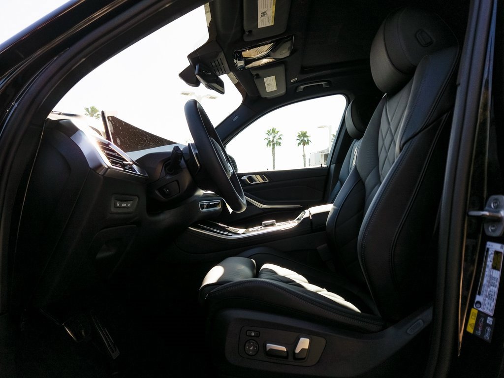 New 2026 BMW X5 xDrive50e w/ M Sport Package image 10