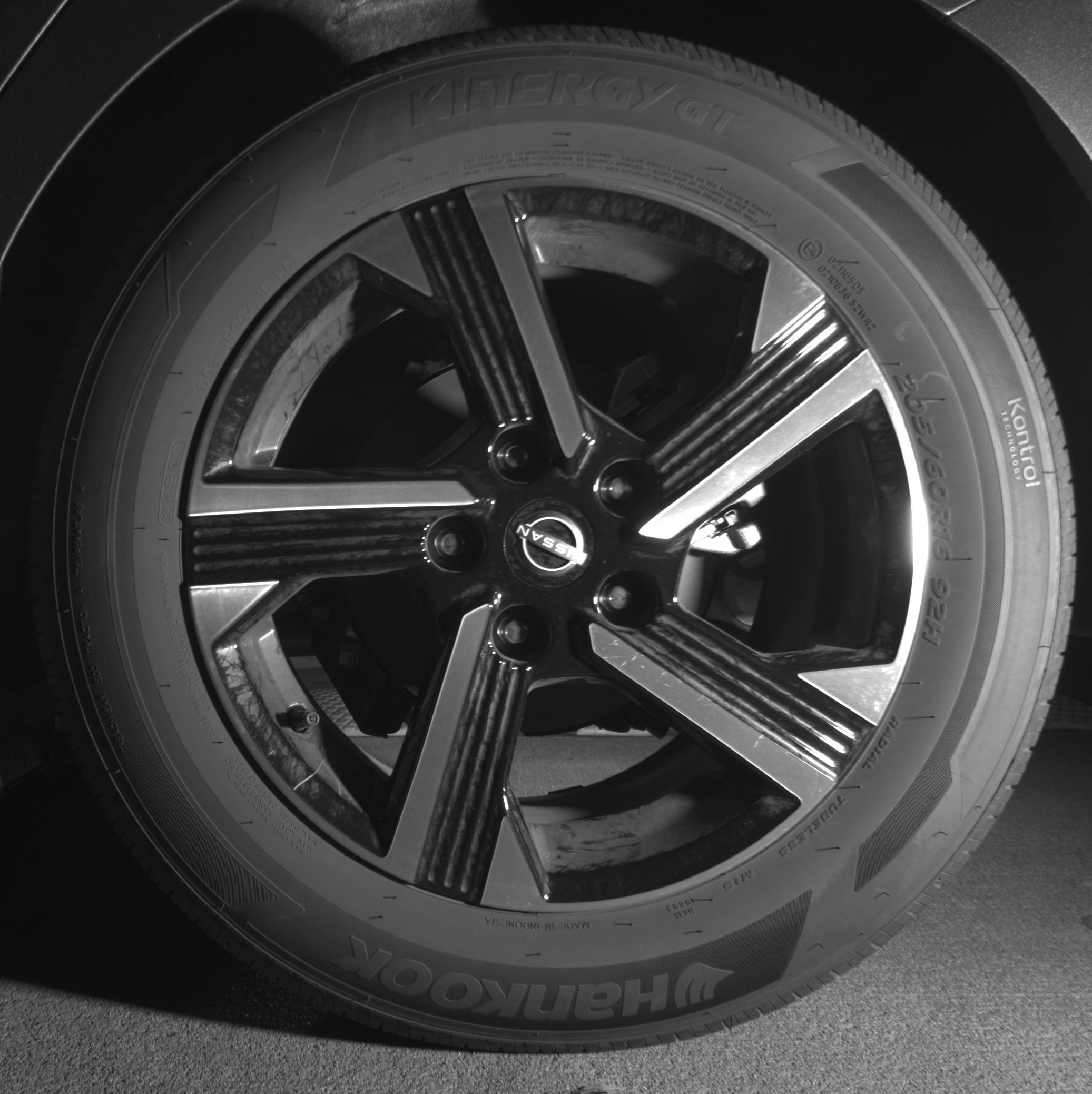 Used 2025 Nissan Sentra SV image 14