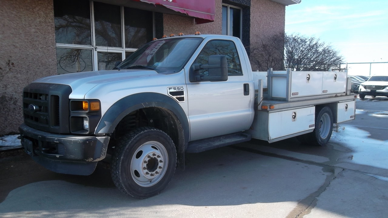 Used 2010 Ford F550 2WD Regular Cab Super Duty image 1