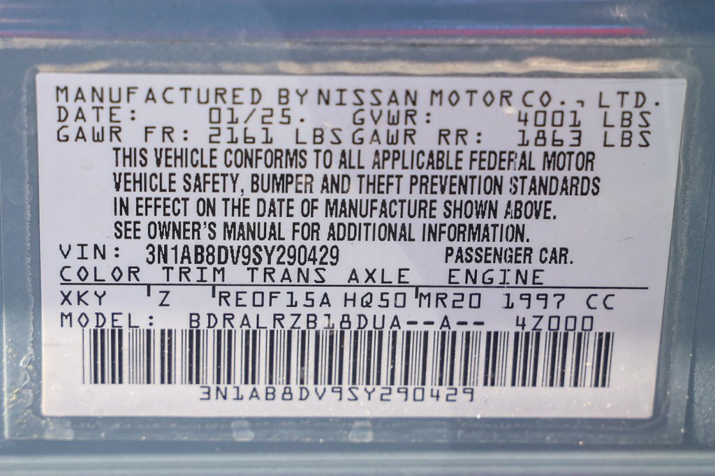 Used 2025 Nissan Sentra SR FWD image 33