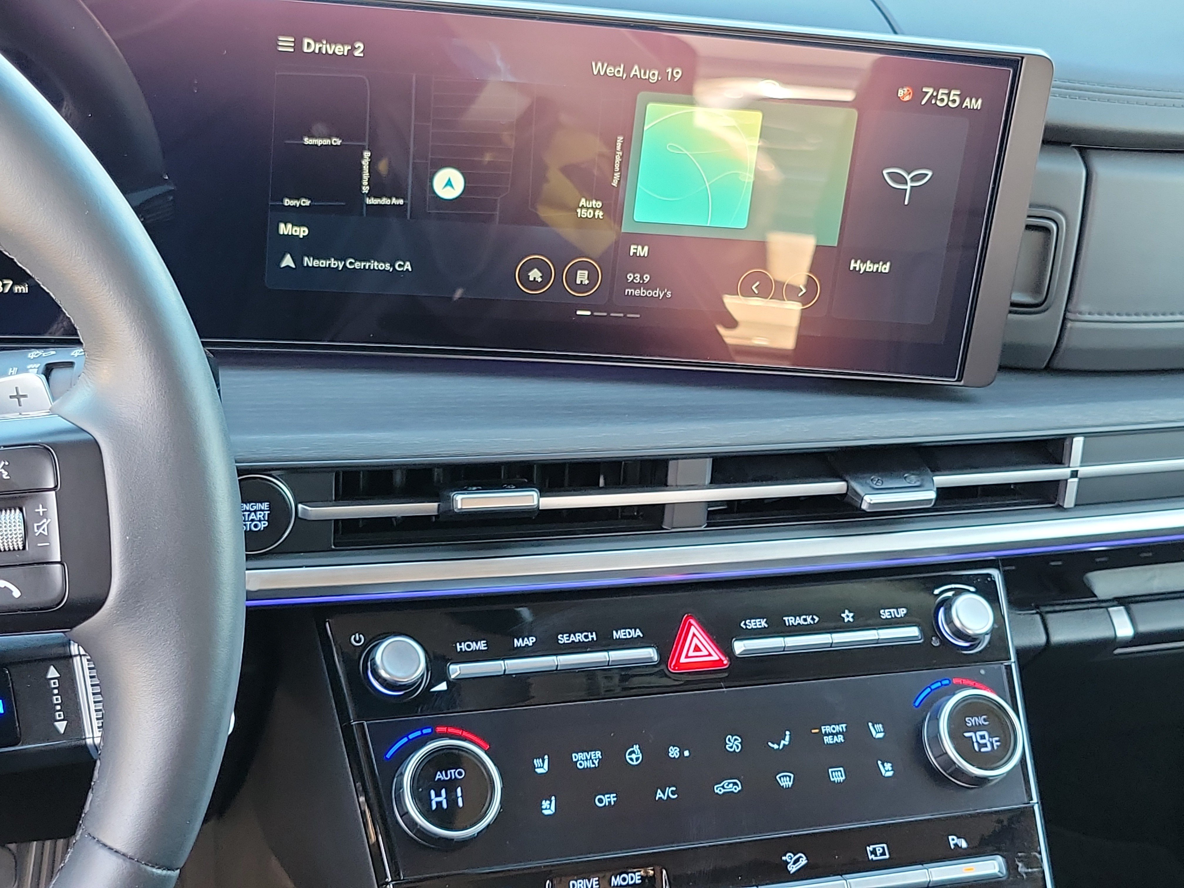 Certified 2025 Hyundai Santa Fe Limited FWD image 16