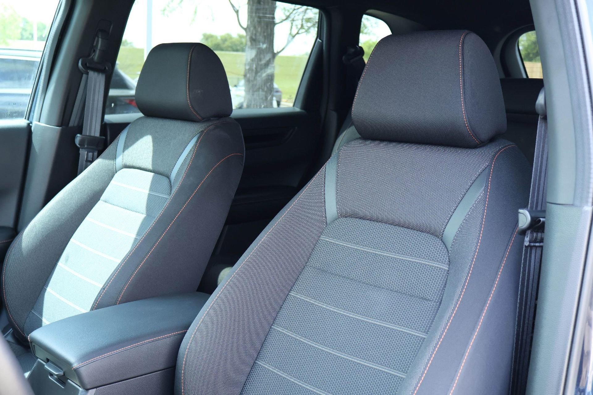 Used 2025 Honda CR-V Sport image 11