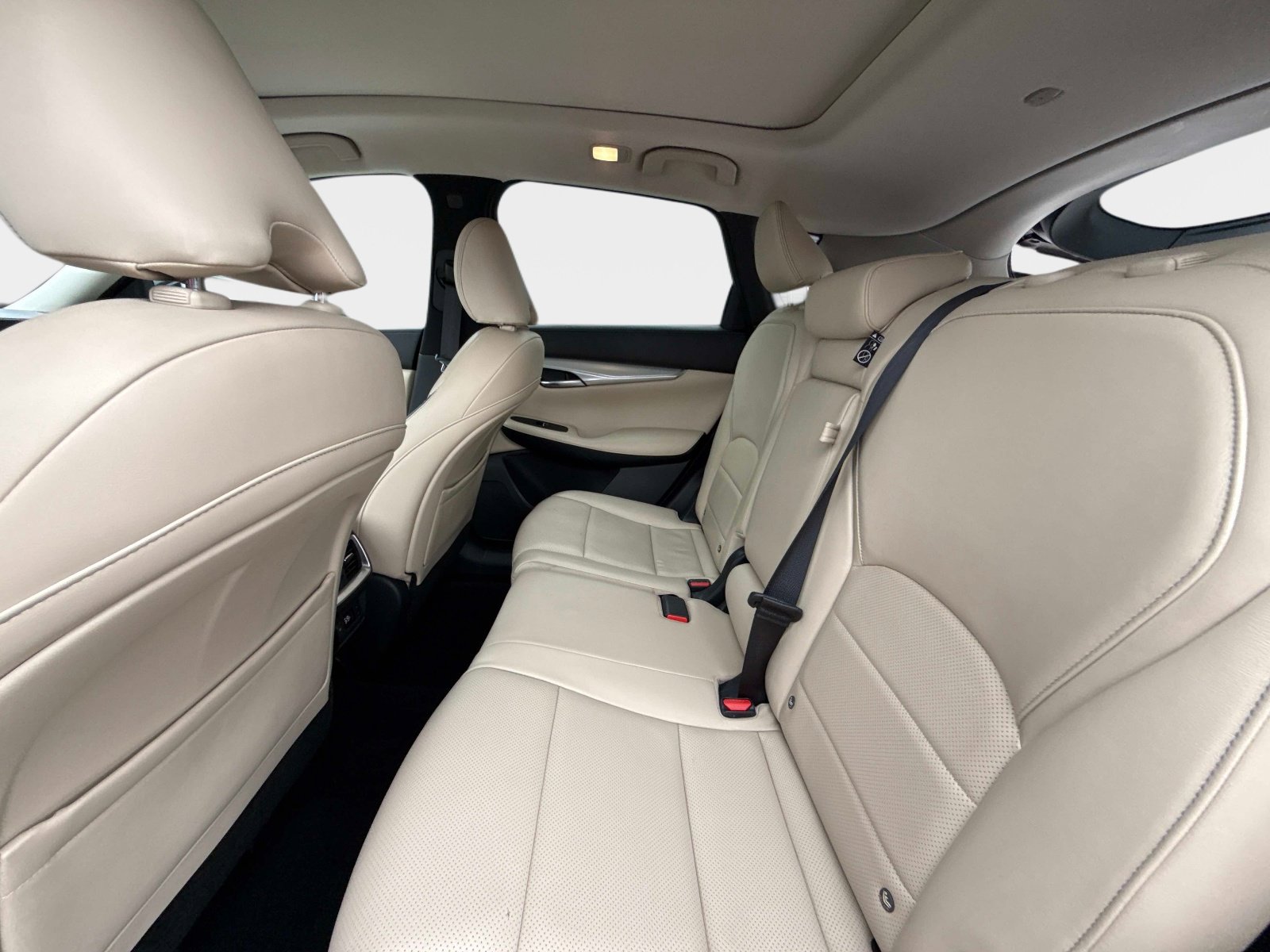 Used 2019 INFINITI QX50 Essential w/ Premium Heat Package image 16