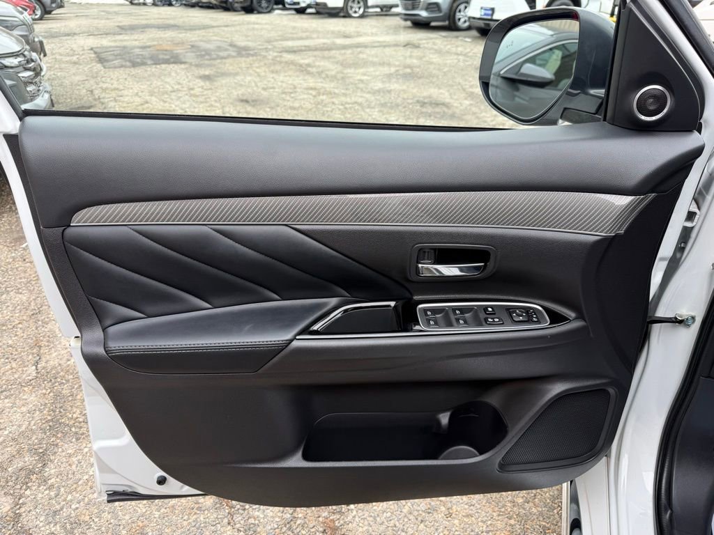 Used 2020 Mitsubishi Outlander GT image 11