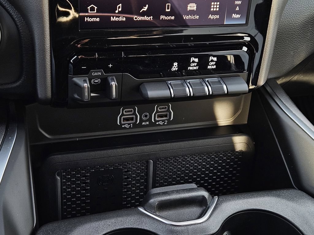 New 2026 RAM 1500 Big Horn AWD/4WD image 18