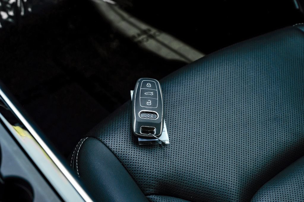 Used 2021 Audi Q8 Premium Plus AWD/4WD image 65