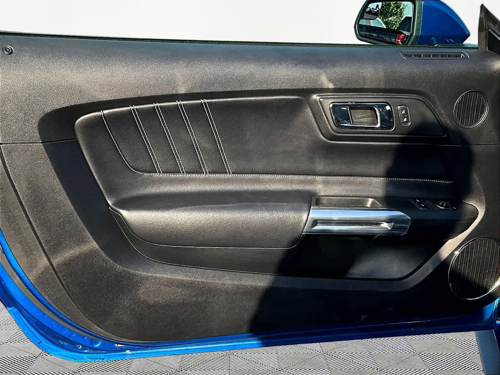 Used 2017 Ford Mustang Premium RWD image 19