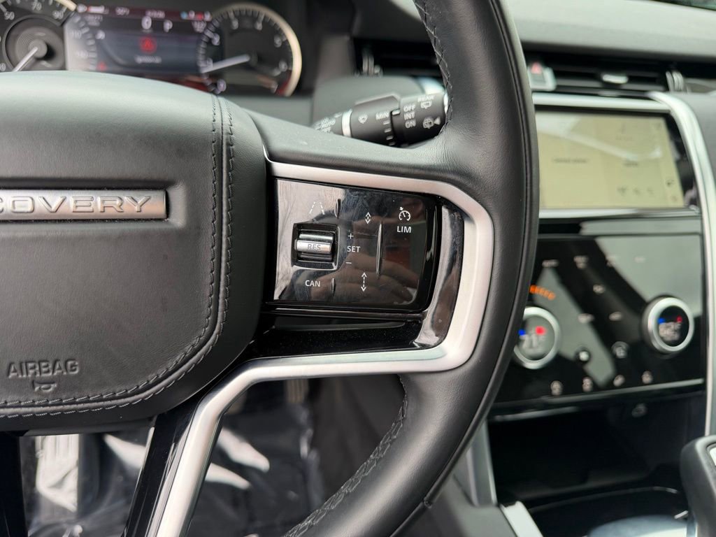 Used 2023 Land Rover Discovery Sport SE image 20