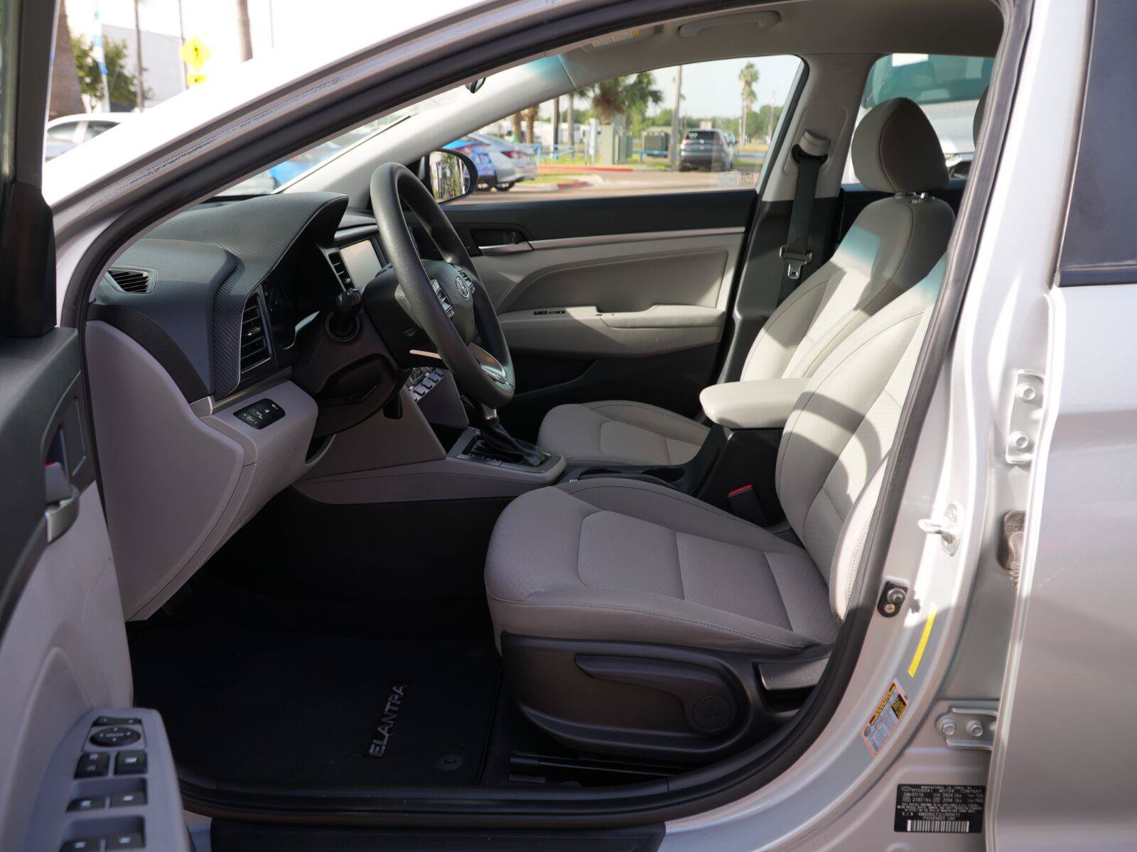 Used 2020 Hyundai Elantra SEL FWD image 7