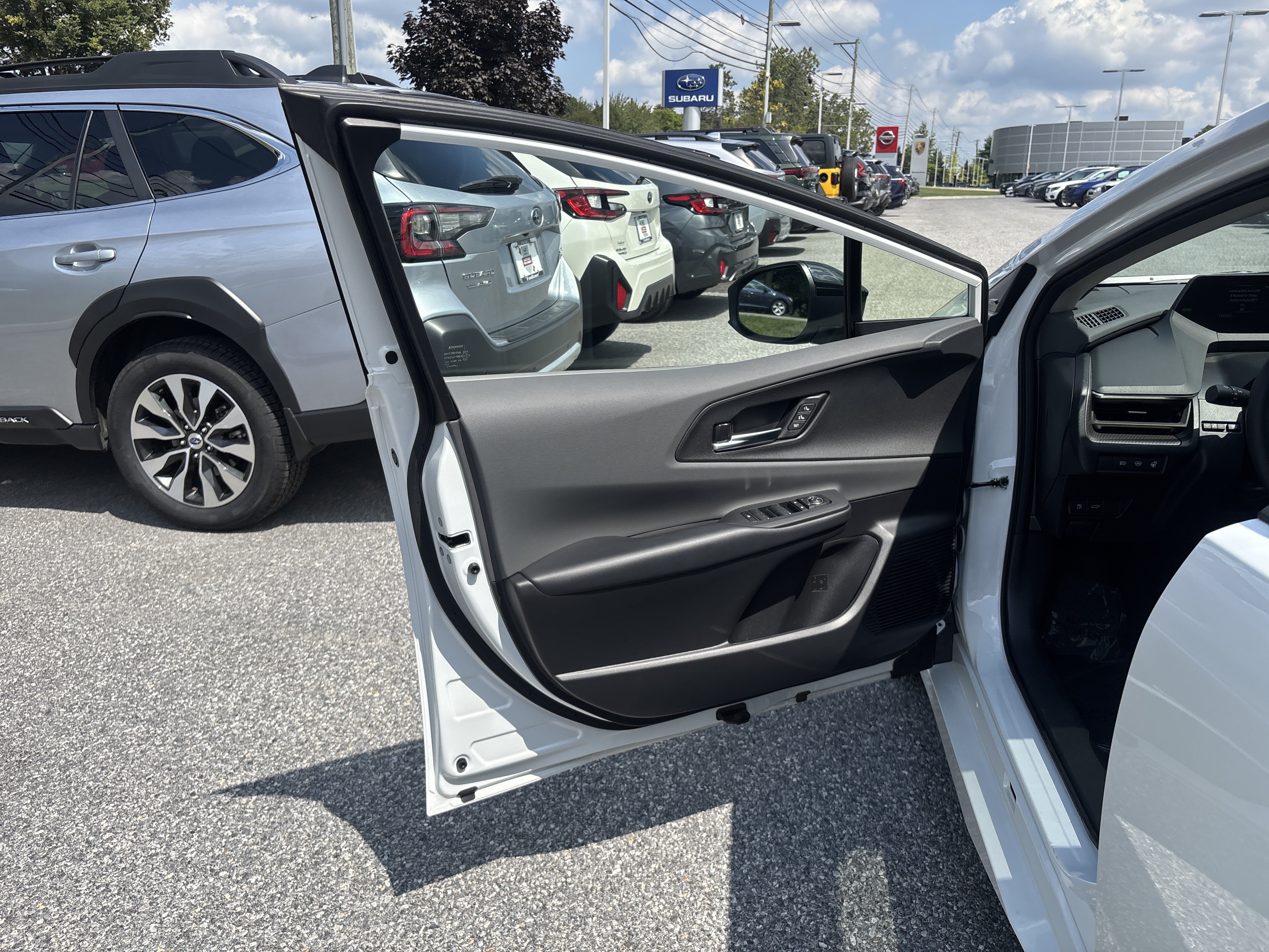 Used 2025 Toyota Prius Limited w/ Limited Premium Package AWD/4WD image 30