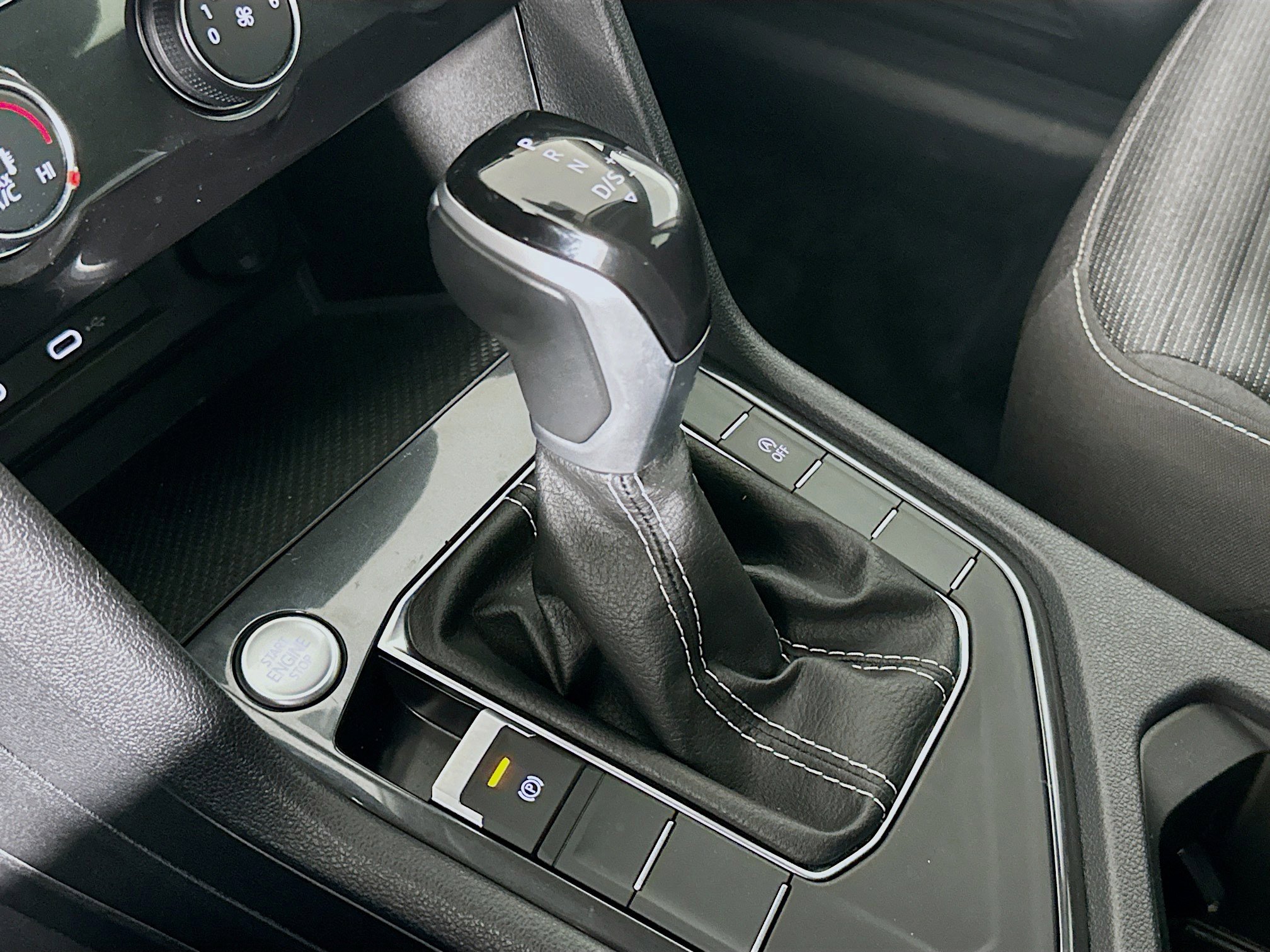 Used 2024 Volkswagen Tiguan S image 24