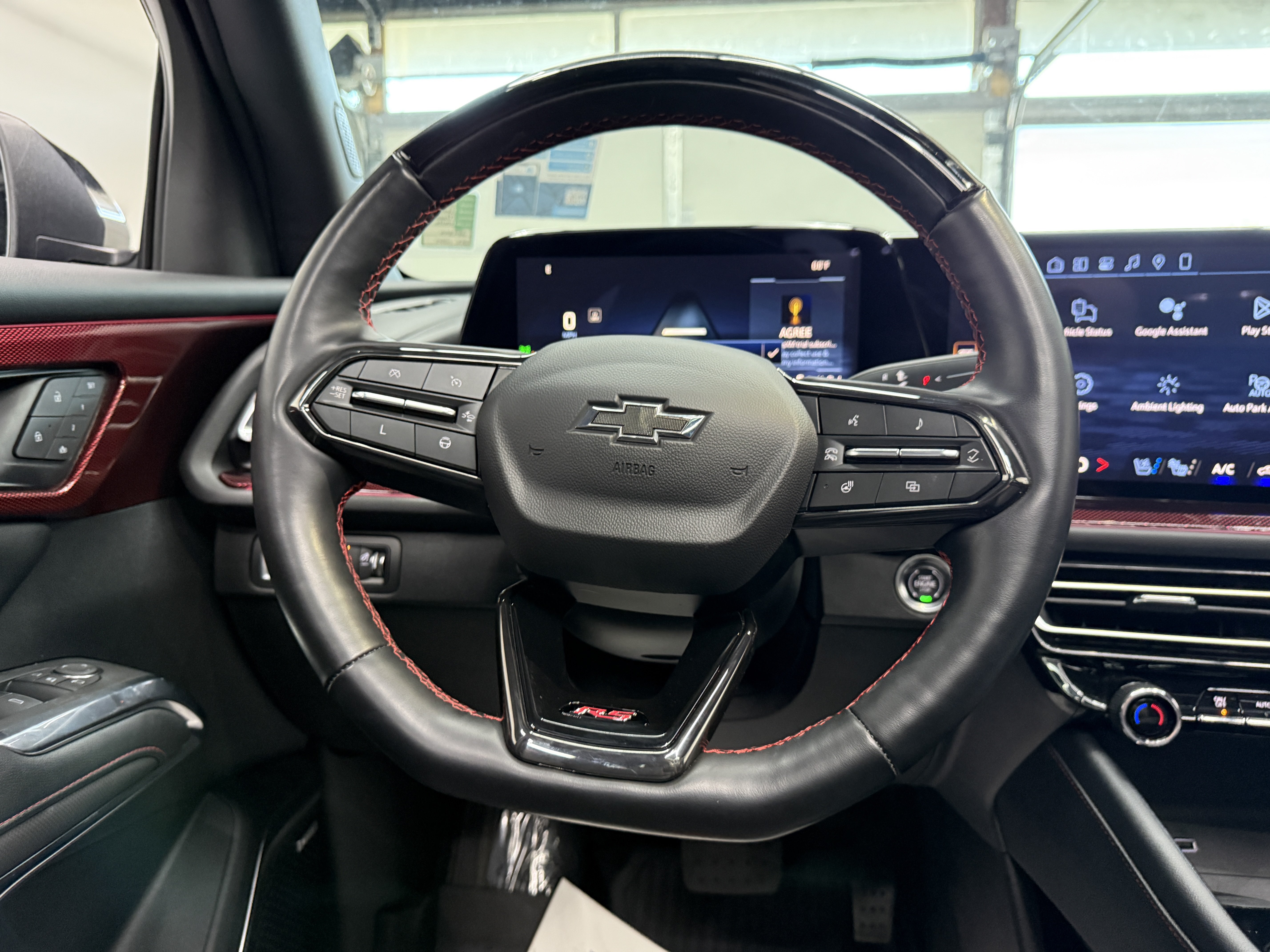 Used 2024 Chevrolet Traverse RS AWD/4WD image 14