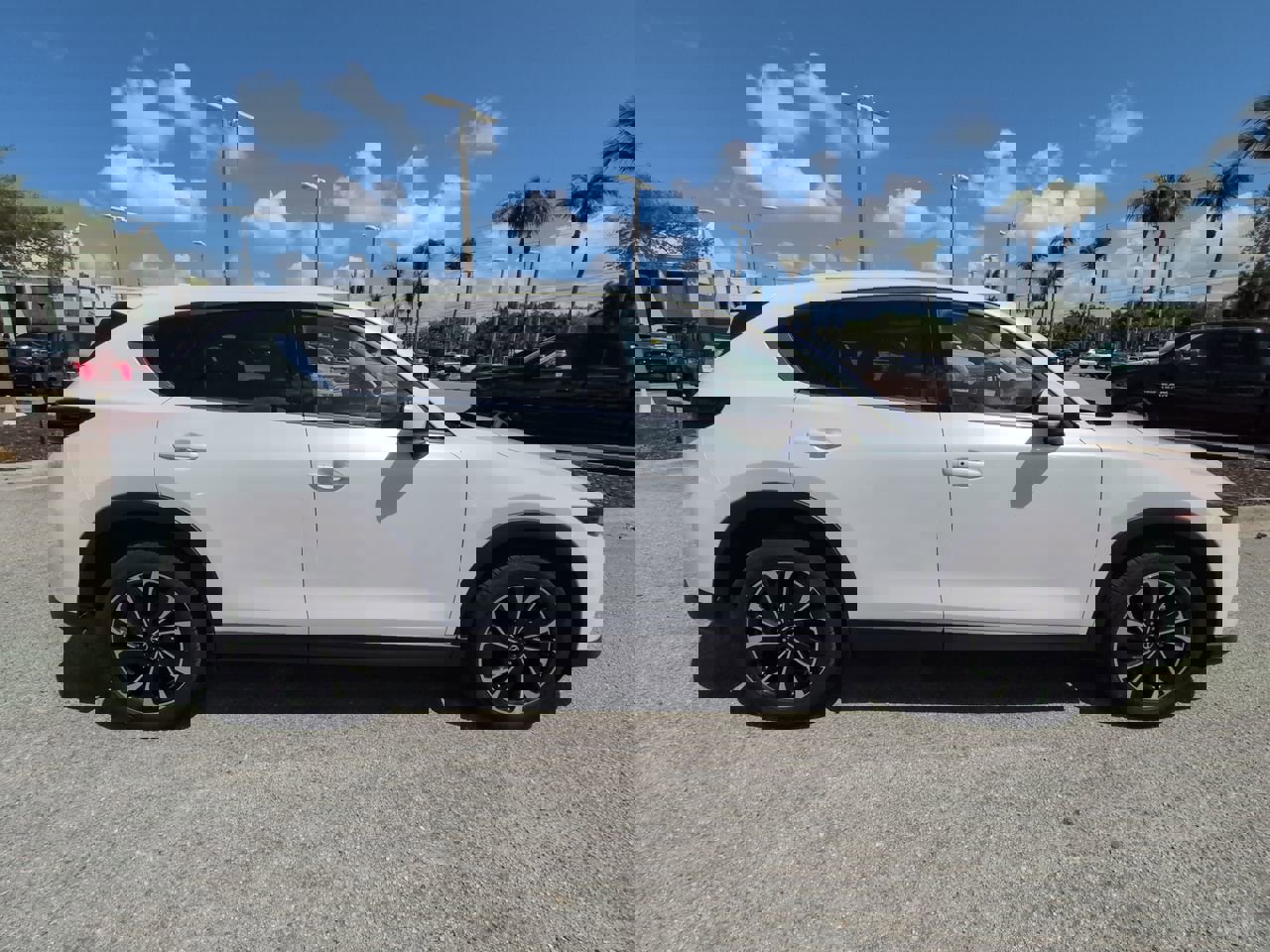 Used 2022 MAZDA CX-5 AWD 2.5 S w/ Premium Package image 4