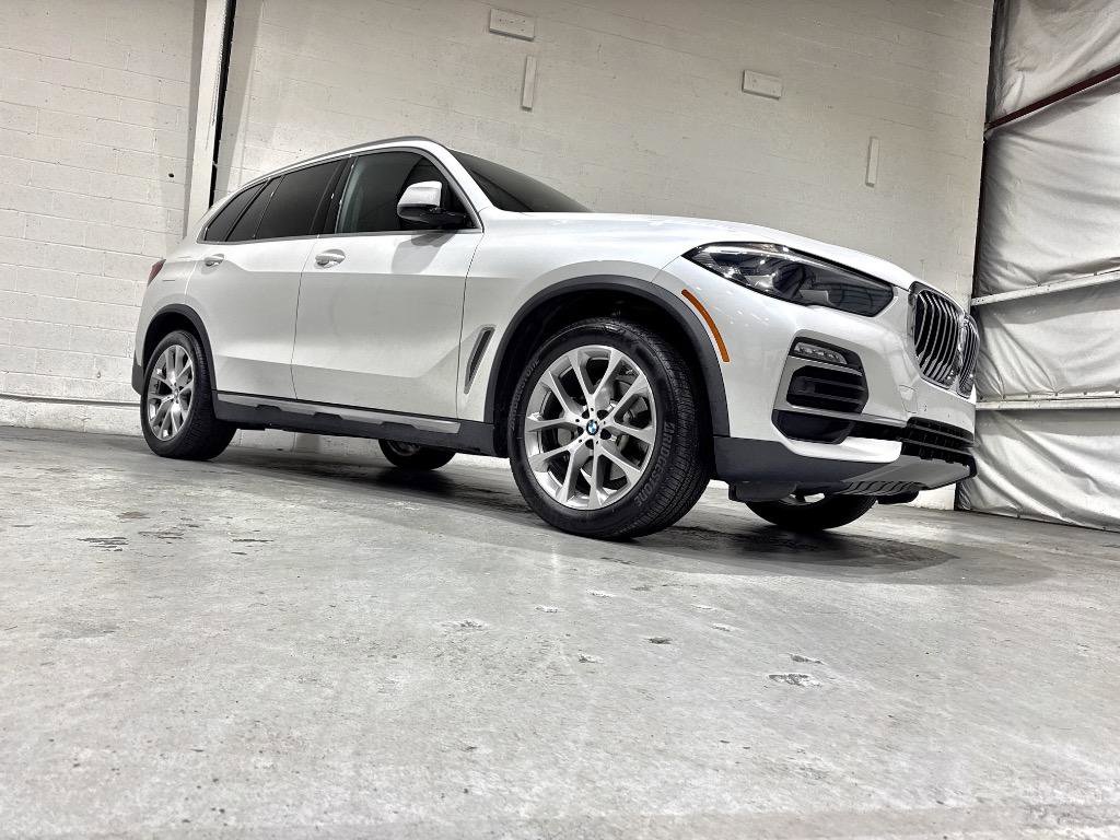Used 2020 BMW X5 xDrive40i w/ Premium Package AWD/4WD image 9