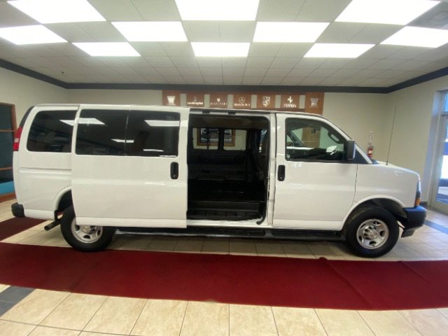 Used 2022 Chevrolet Express 3500 LS RWD image 10