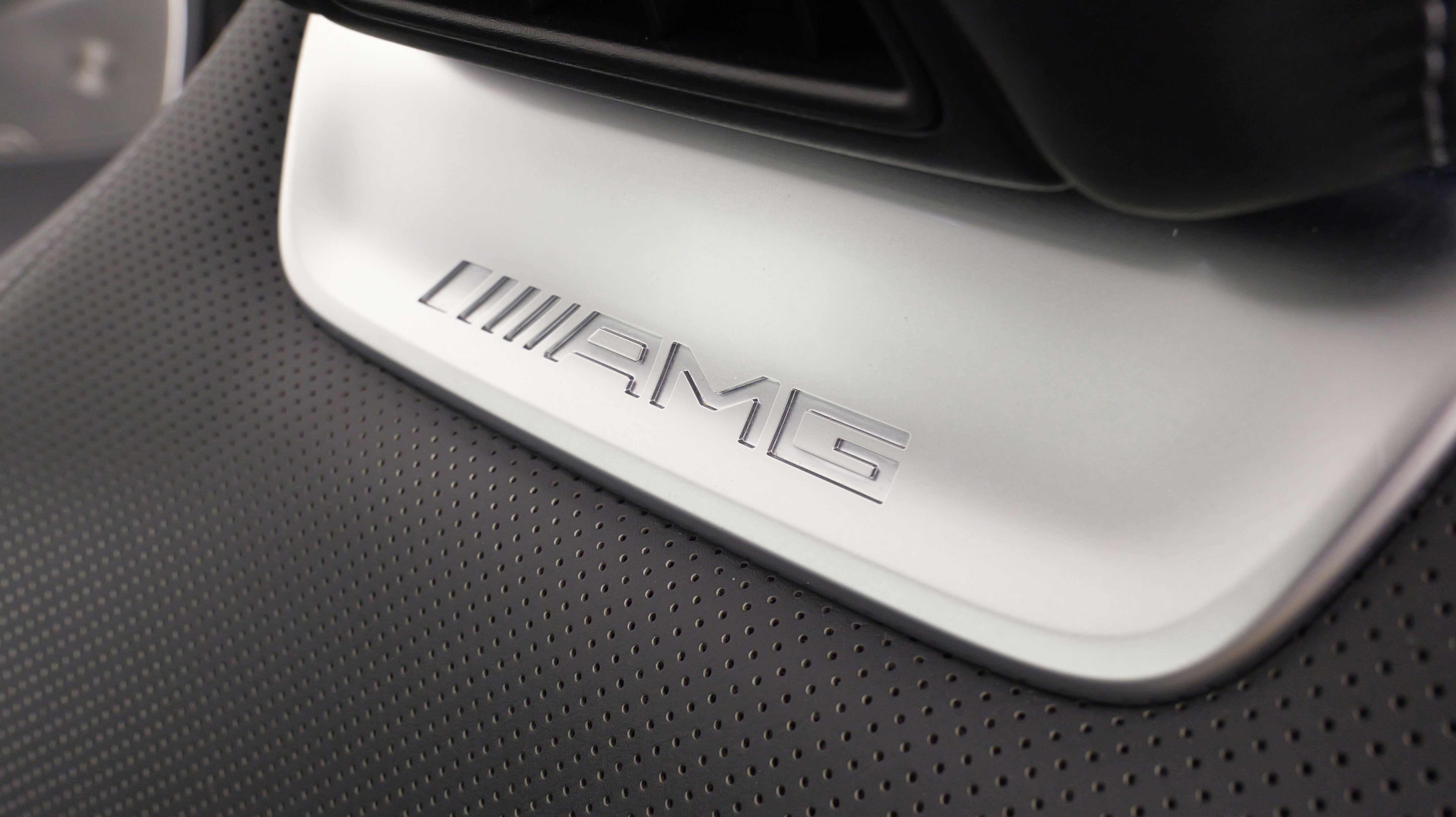 Used 2022 Mercedes-Benz SL 63 AMG 4MATIC image 37