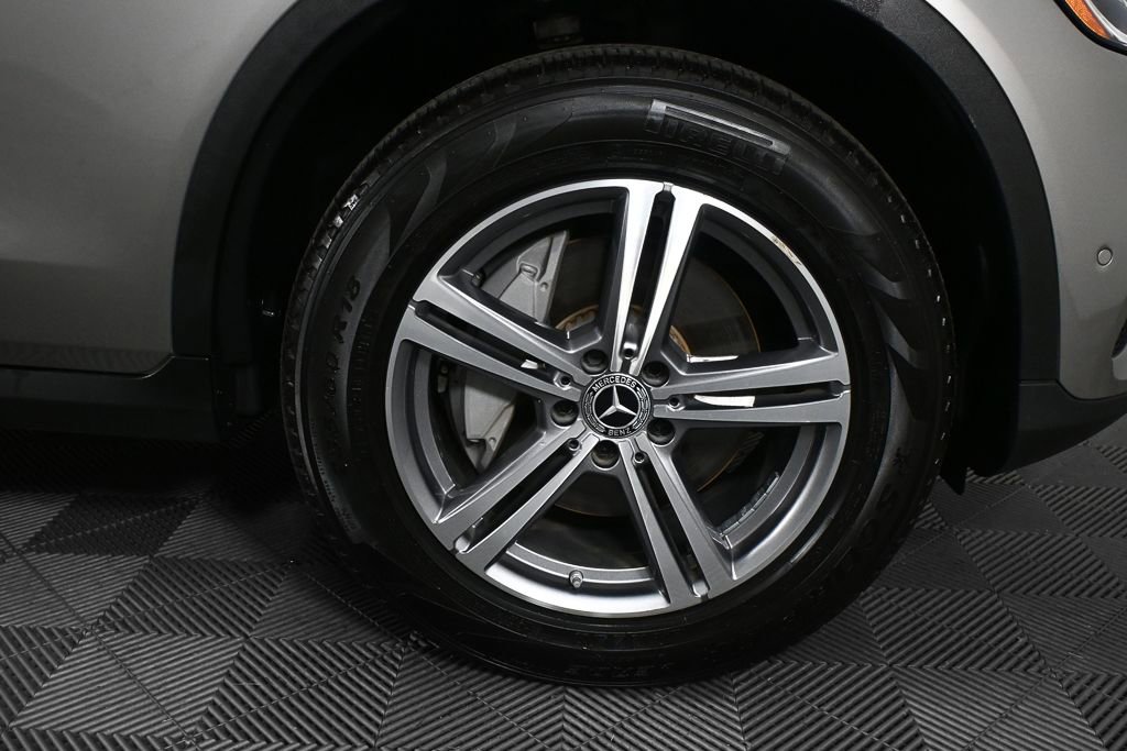 Certified 2022 Mercedes-Benz GLC 300 w/ Premium Package Lite image 37