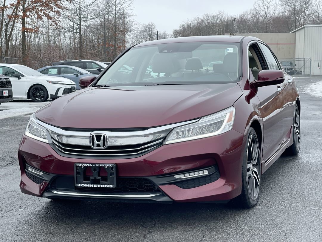 Used 2016 Honda Accord Touring image 2