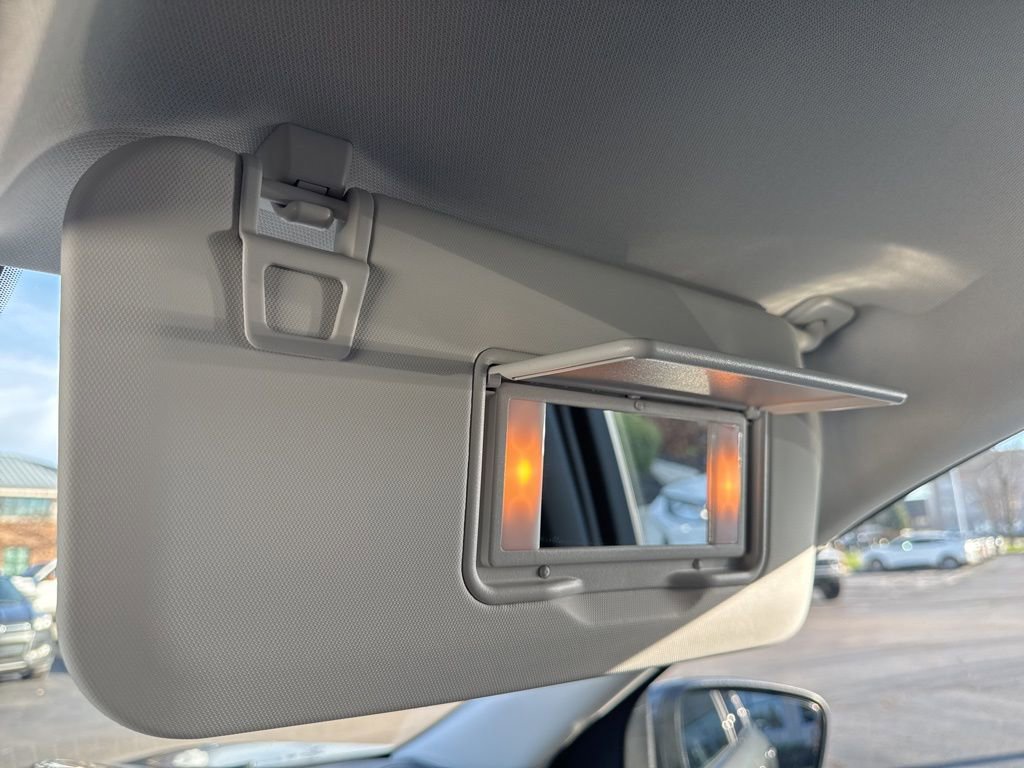 Certified 2025 Ford Escape SE image 37