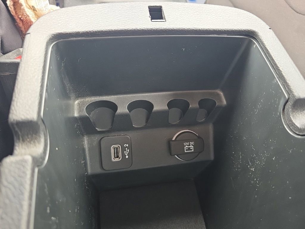 Used 2019 Jeep Cherokee Latitude w/ Popular Appearance Group image 29