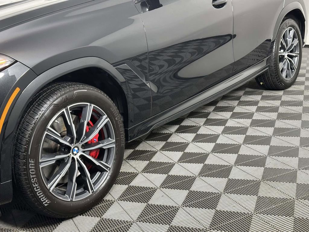 Used 2025 BMW X6 M60i w/ Parking Assistance Package image 13