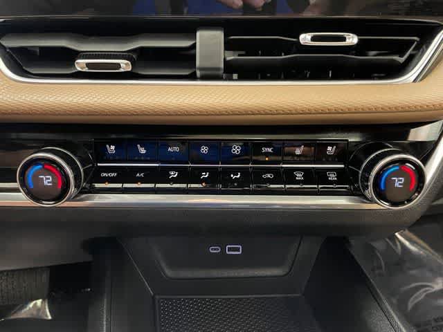 Certified 2025 Chevrolet Equinox ACTIV w/ Safety and Technology Package AWD/4WD image 7