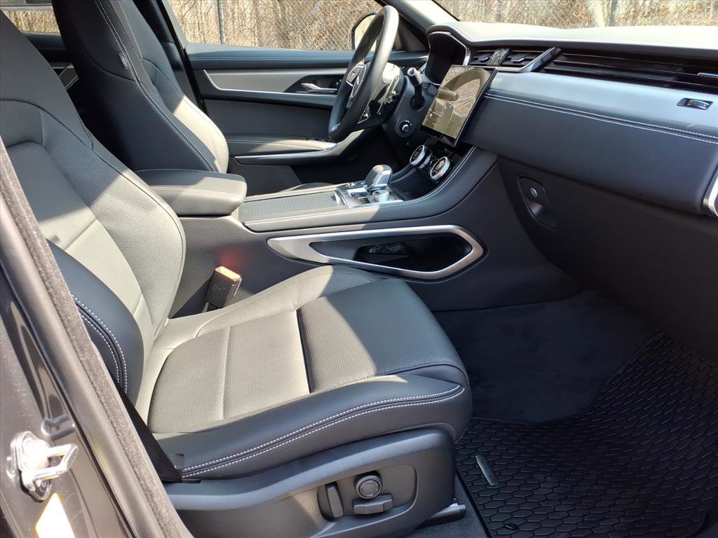 New 2026 Jaguar F-PACE R-Dynamic S image 3