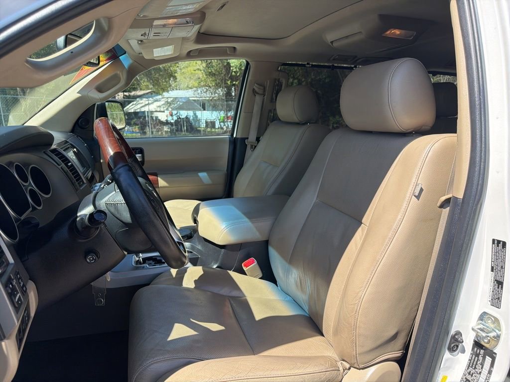 Used 2015 Toyota Sequoia Platinum image 10