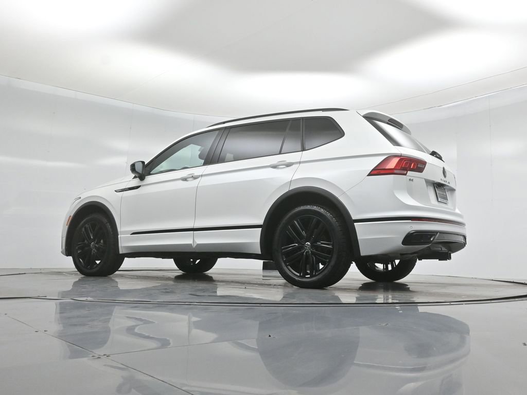 Used 2022 Volkswagen Tiguan SE R-Line FWD image 49