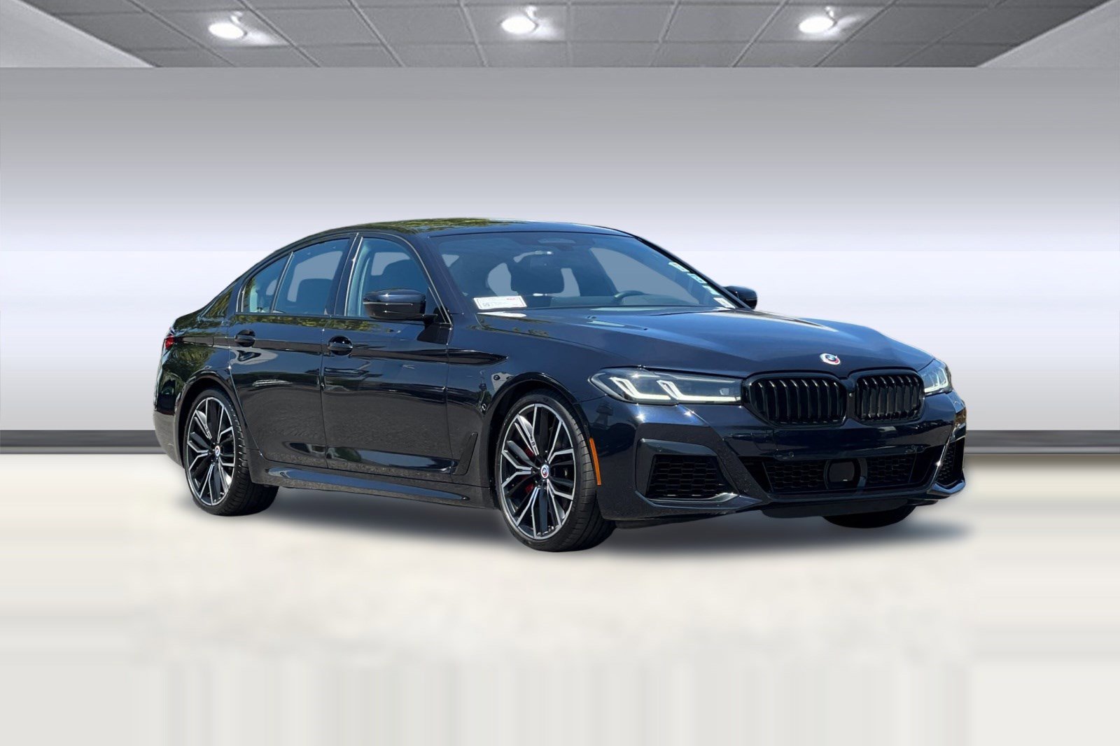 Used 2023 BMW M550i xDrive w/ Executive Package AWD/4WD image 6