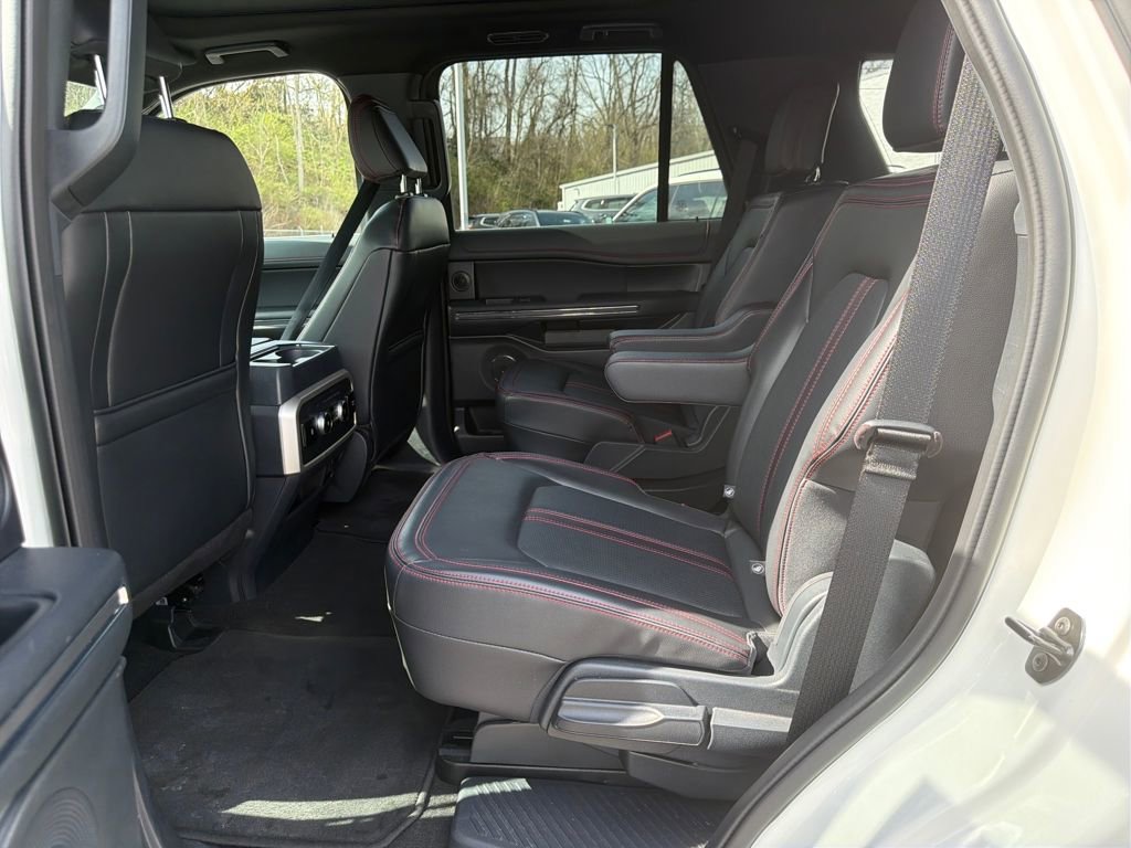 Used 2024 Ford Expedition Limited image 22