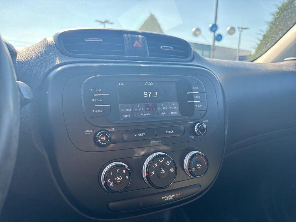 Used 2017 Kia Soul w/ Convenience Package FWD image 10