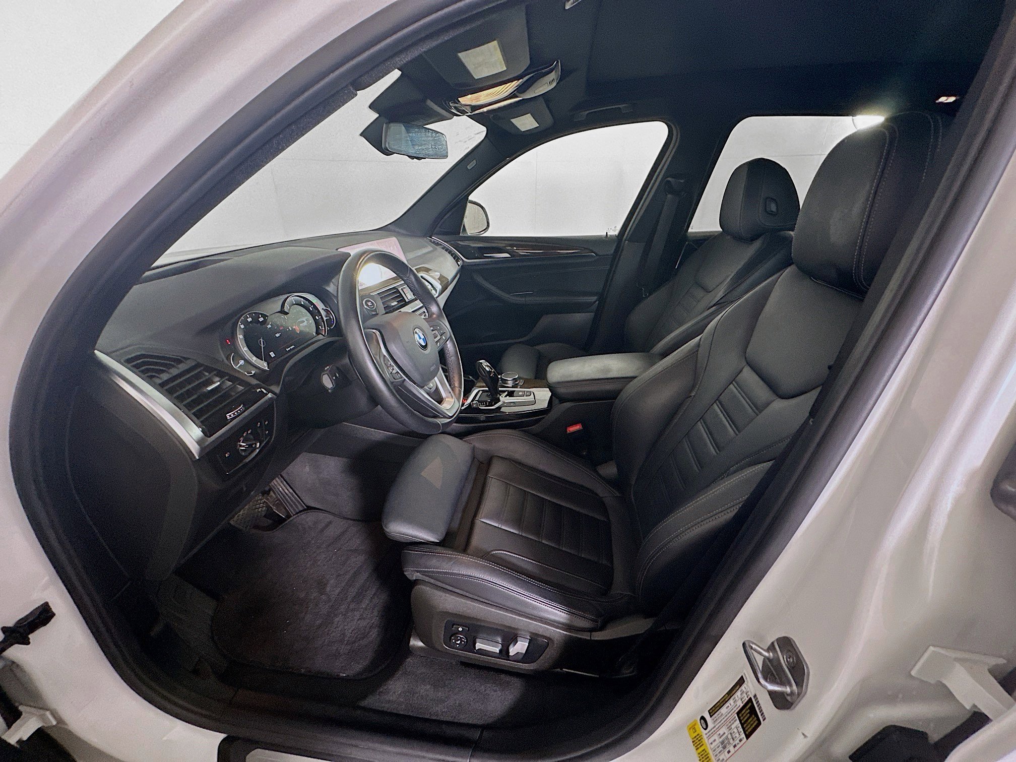 Used 2019 BMW X3 sDrive30i w/ Premium Package image 13