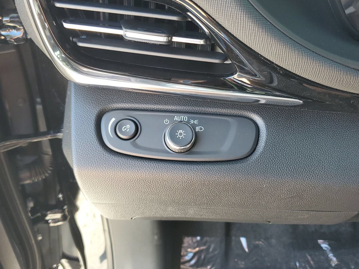 New 2026 Buick Envista Sport Touring FWD image 29