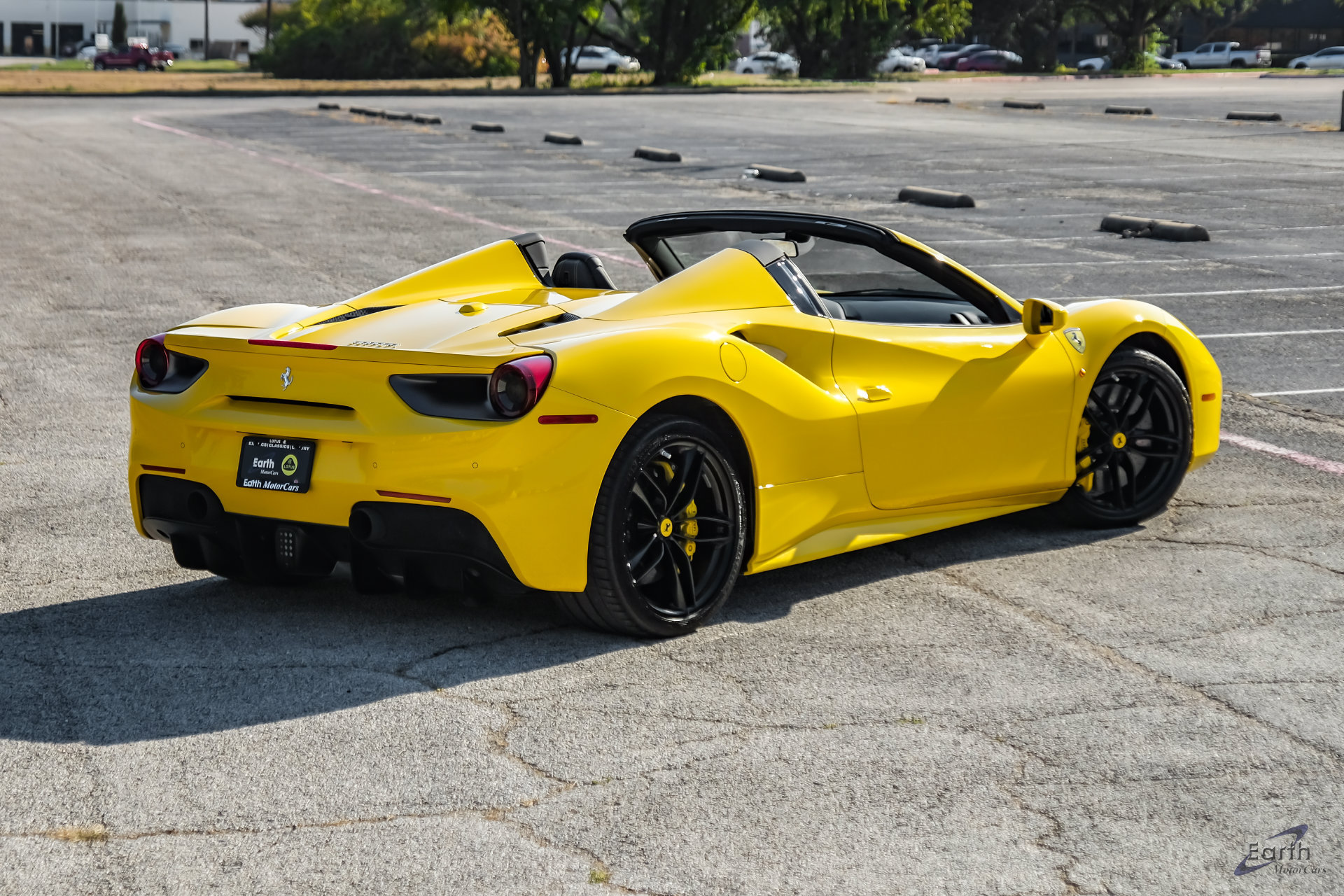 Used 2018 Ferrari 488 Spider RWD image 27