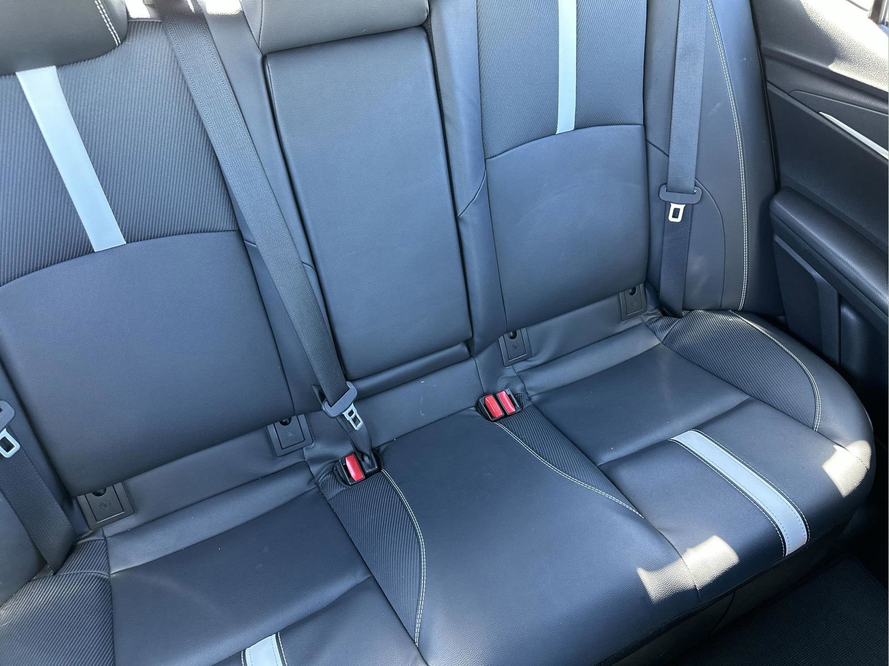 Used 2025 Toyota Camry SE image 18