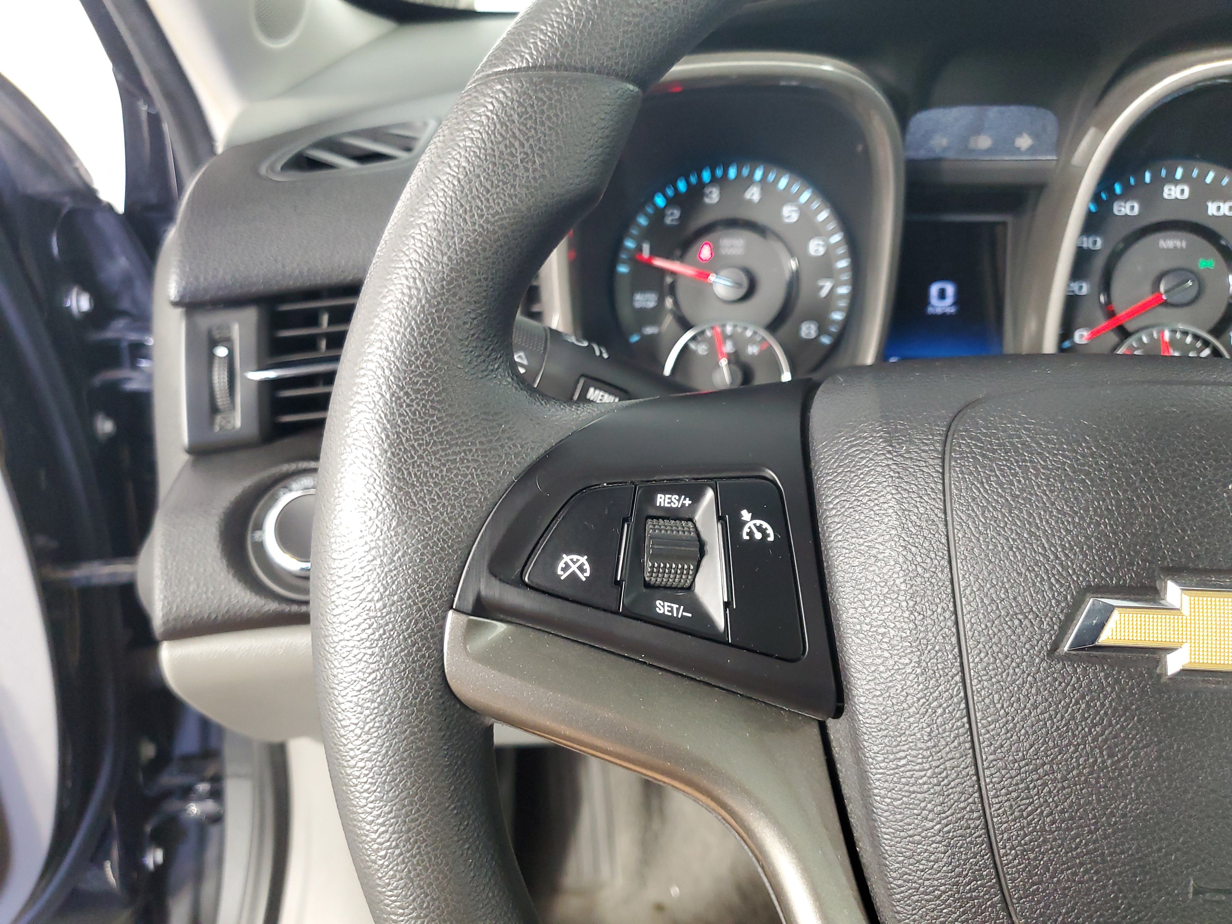 Used 2015 Chevrolet Malibu LS FWD image 23
