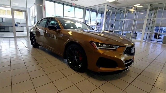 Used 2023 Acura TLX Type S image 2