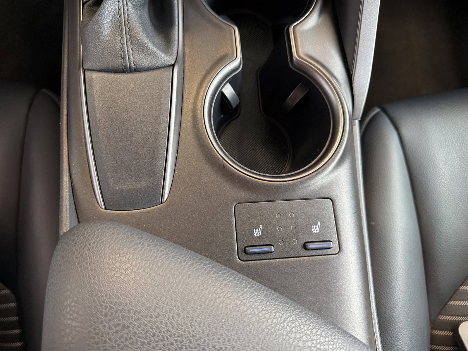 Used 2024 Toyota Camry SE FWD image 20