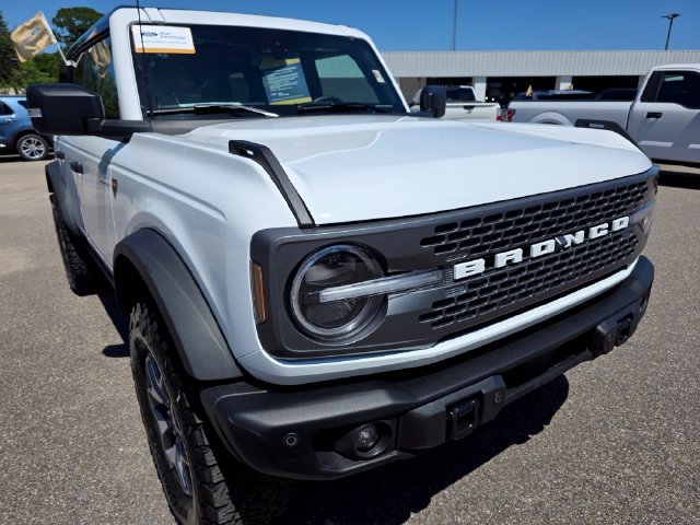 Certified 2025 Ford Bronco Badlands AWD/4WD image 2