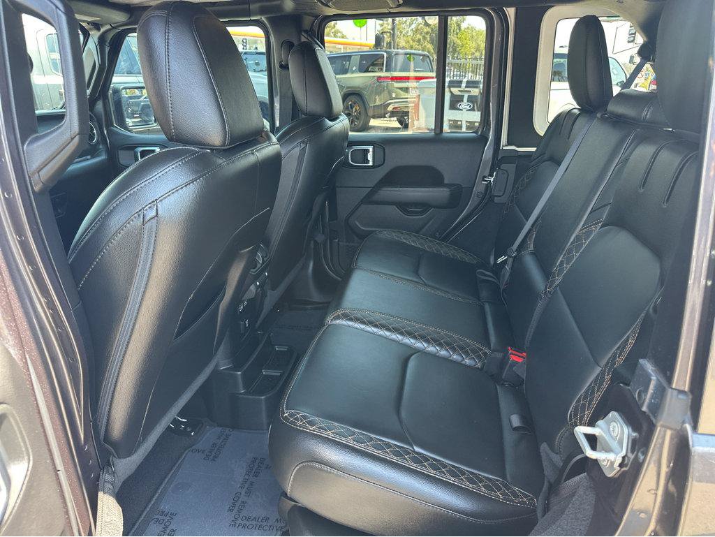 Used 2021 Jeep Wrangler Unlimited Sahara AWD/4WD image 10