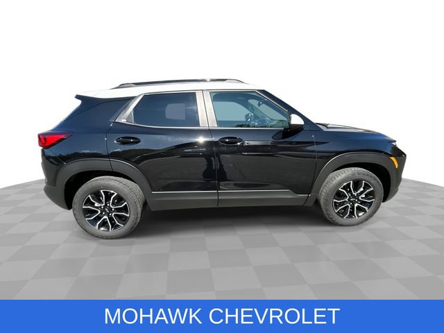 Used 2024 Chevrolet TrailBlazer ACTIV w/ Convenience Package AWD/4WD image 9
