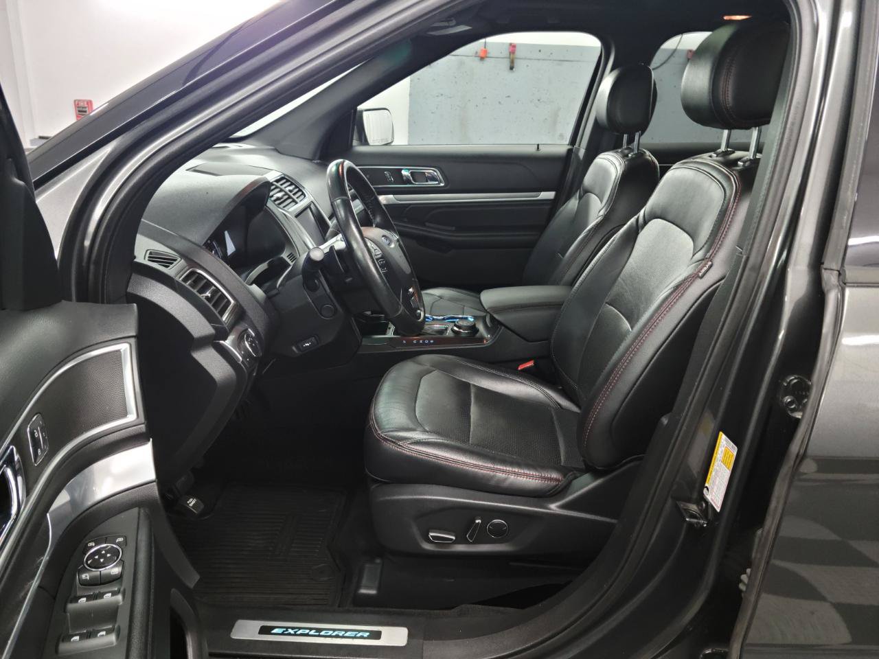 Used 2016 Ford Explorer Sport w/ Equipment Group 401A AWD/4WD image 12