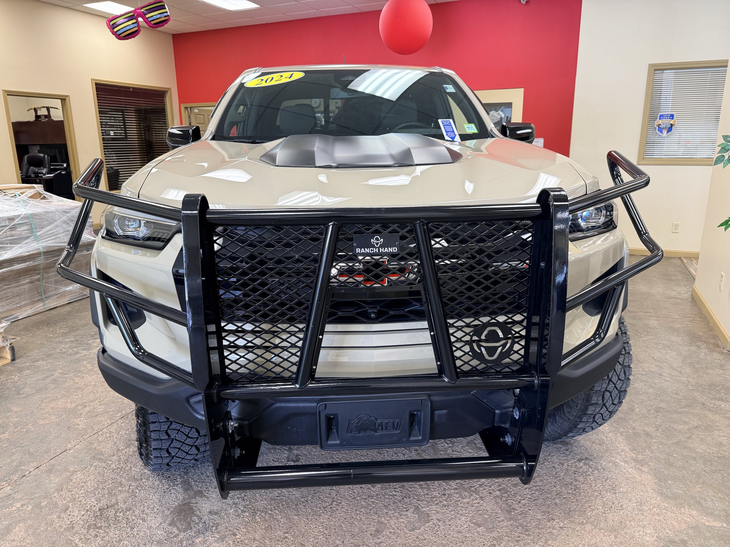 Used 2024 Chevrolet Colorado ZR2 w/ ZR2 Bison Edition AWD/4WD image 3