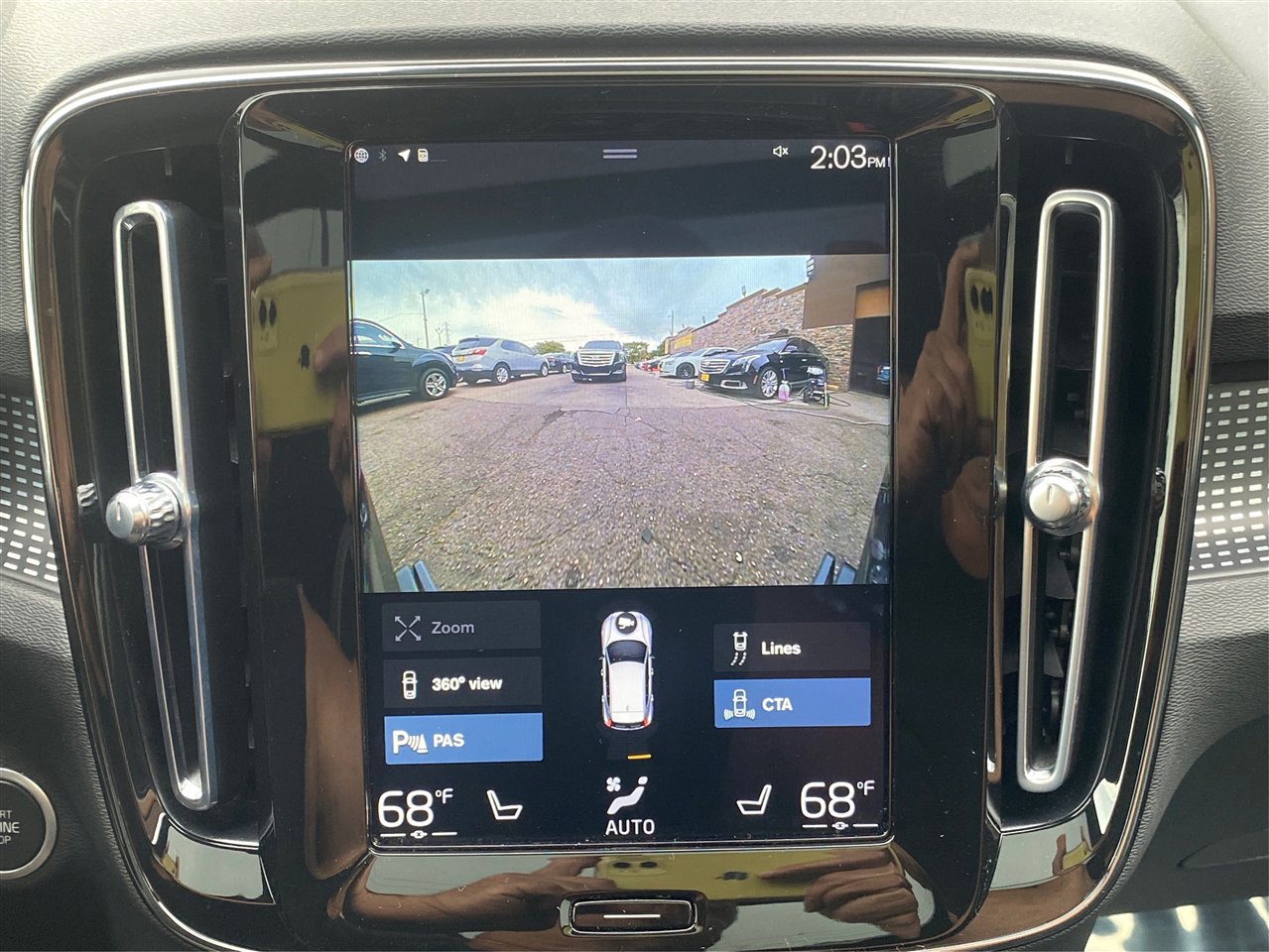 Used 2021 Volvo XC40 T5 R-Design image 37