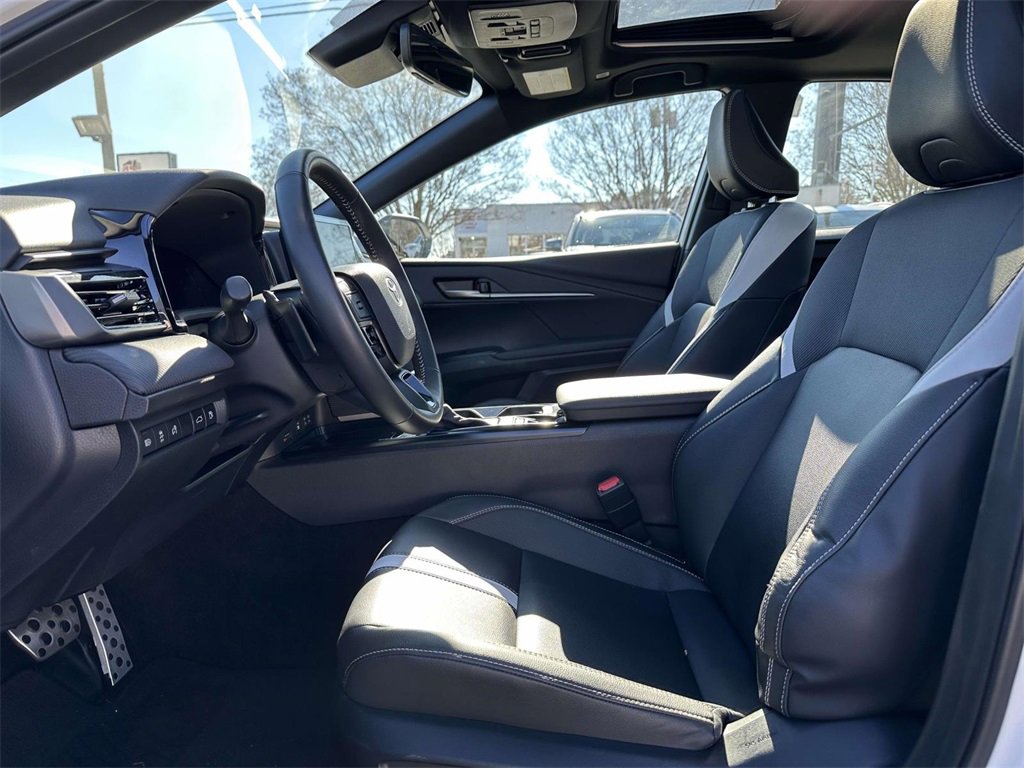 Certified 2025 Toyota Camry SE image 20