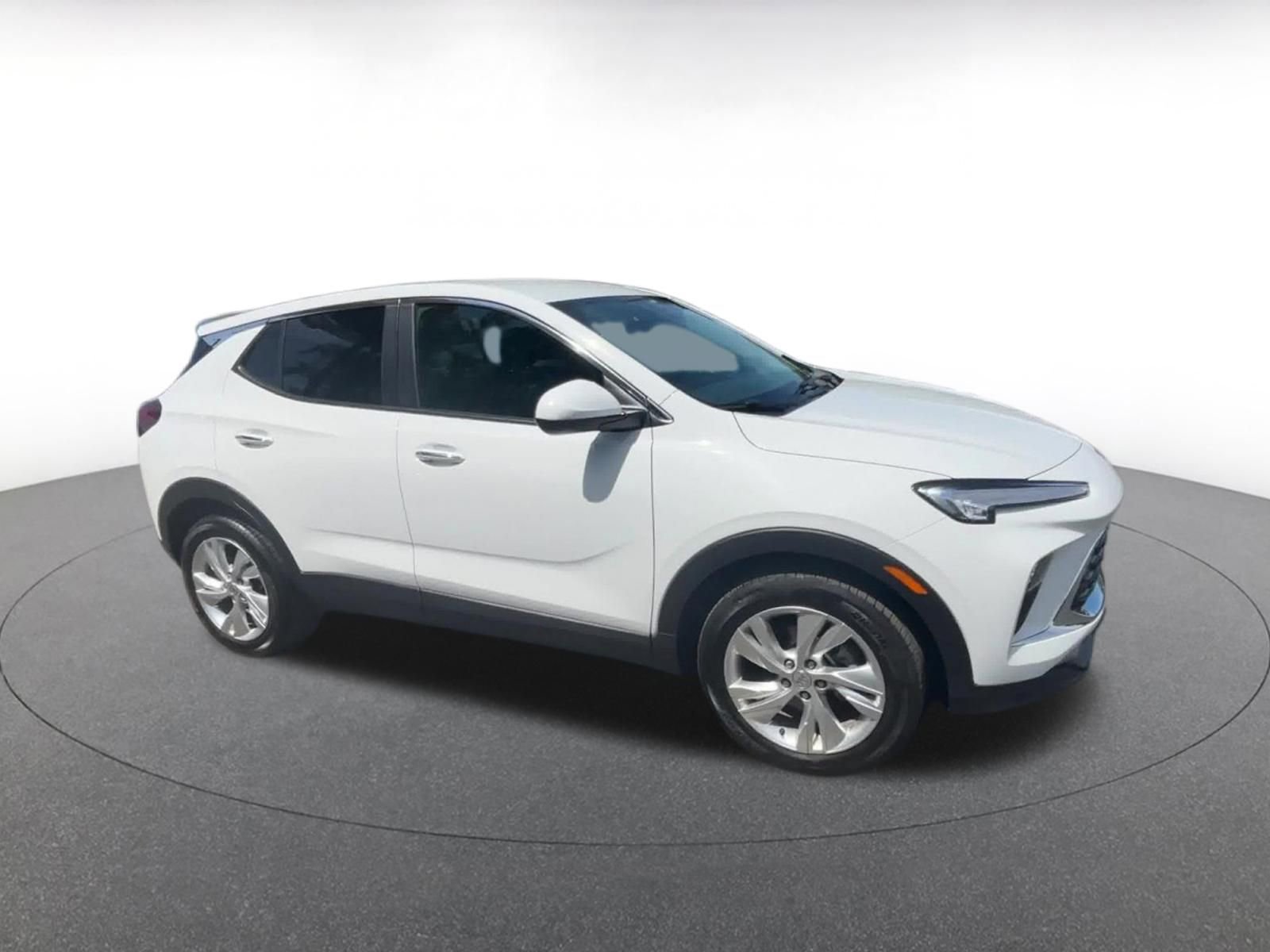 Used 2025 Buick Encore GX Preferred image 2