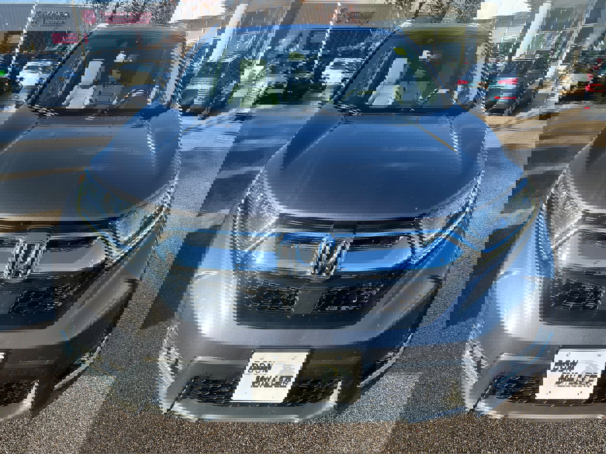 Used 2017 Honda CR-V Touring image 2