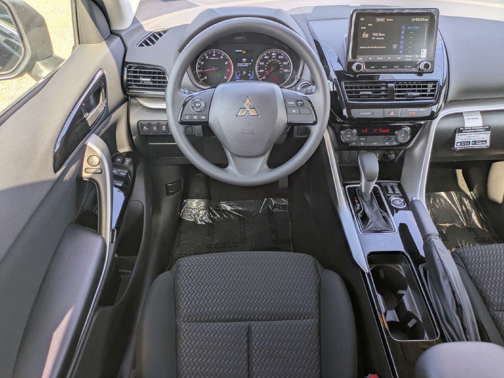 Used 2026 Mitsubishi Eclipse Cross LE AWD/4WD image 14