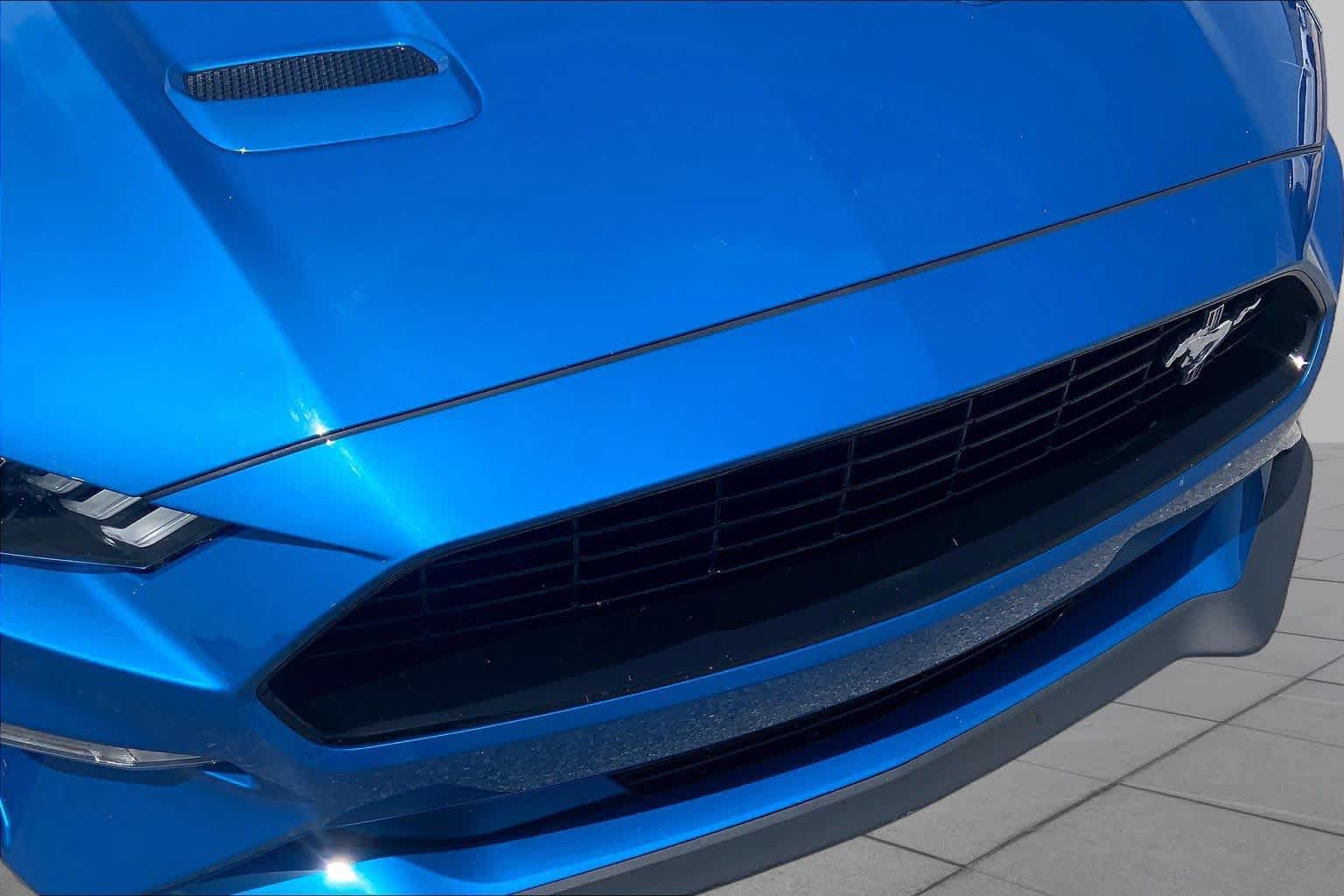Used 2020 Ford Mustang GT Premium w/ Equipment Group 401A RWD image 30